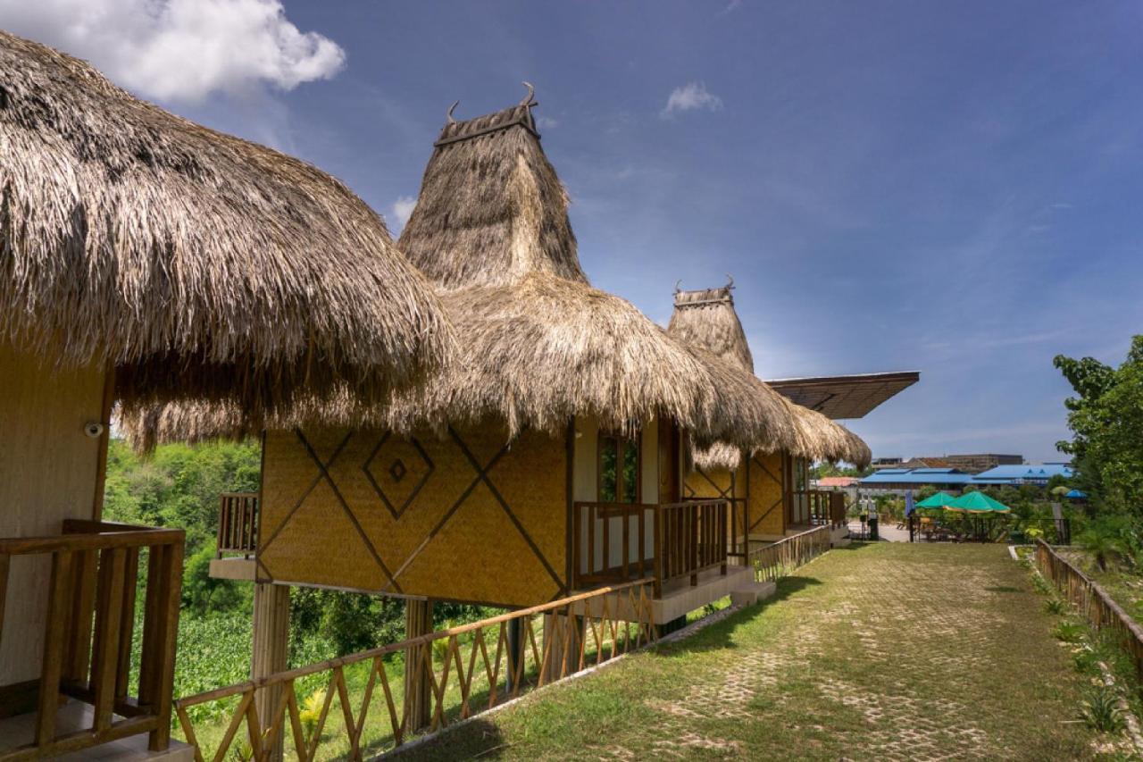 Отель Reddoorz @ Tambolaka Sumba Lokokaki Экстерьер фото