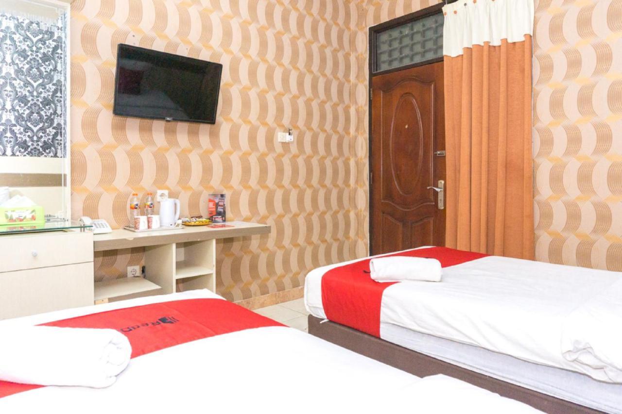 Отель Reddoorz @ Tambolaka Sumba Lokokaki Экстерьер фото